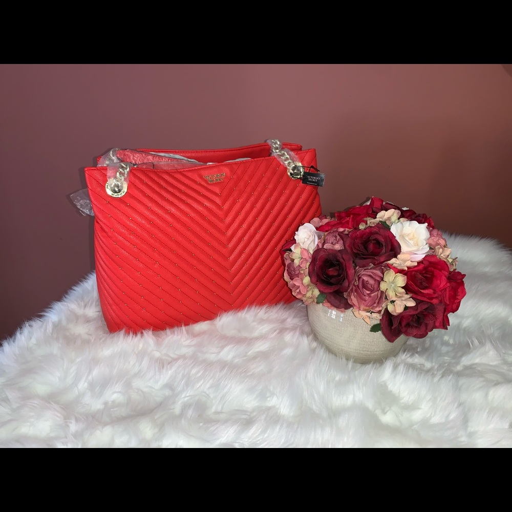 Victoria’s Secret Vquilt Shoulder Bag